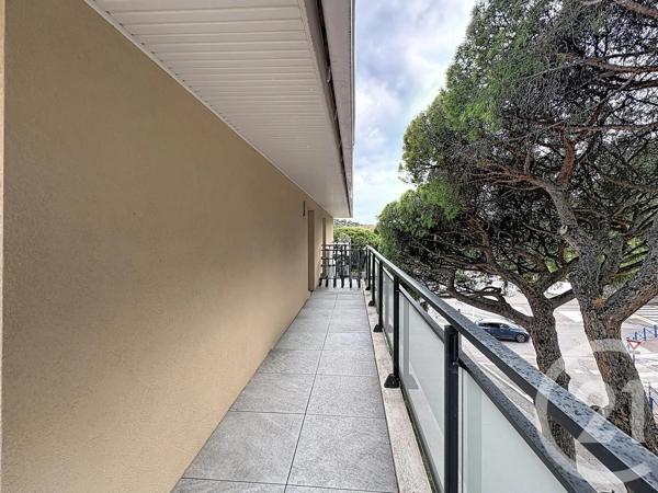Appartement T4 à vendre  4 pièces - 88,47 m 2   CAVALAIRE SUR MER  - 83