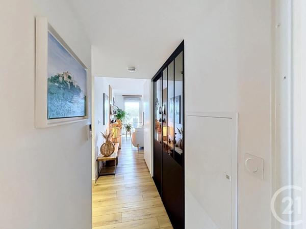 Appartement T4 à vendre  4 pièces - 88,47 m 2   CAVALAIRE SUR MER  - 83