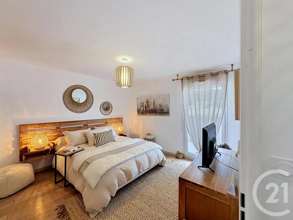 Appartement T4 à vendre  4 pièces - 88,47 m 2   CAVALAIRE SUR MER  - 83