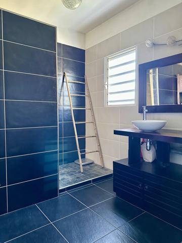 Villa F6 de 142 m2 avec piscine - Terrain 935 m2 - BDN Ste-Clotilde