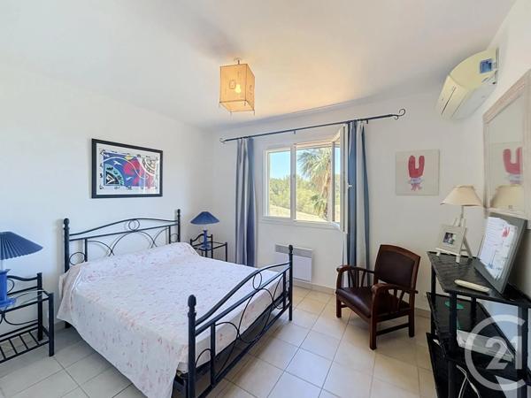 Maison à vendre  6 pièces - 174 m 2   LA CROIX VALMER  - 83