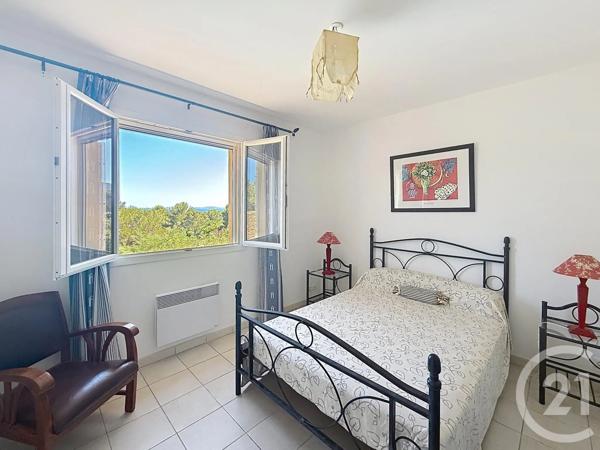 Maison à vendre  6 pièces - 174 m 2   LA CROIX VALMER  - 83