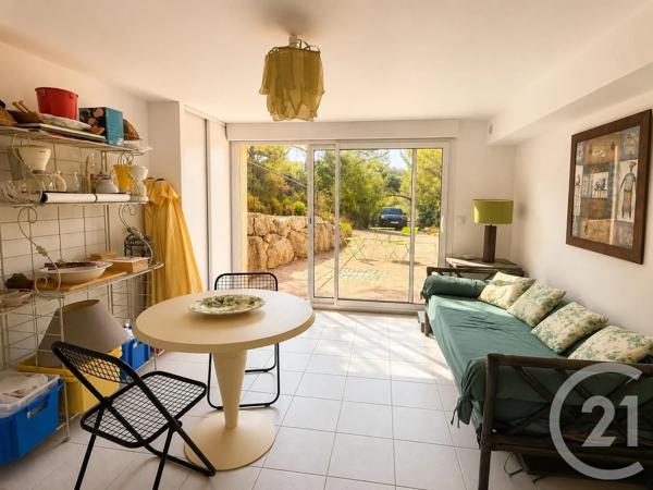 Maison à vendre  6 pièces - 174 m 2   LA CROIX VALMER  - 83