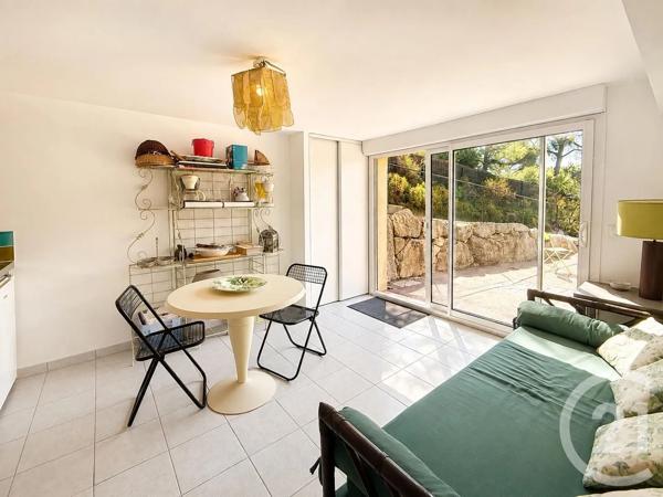 Maison à vendre  6 pièces - 174 m 2   LA CROIX VALMER  - 83