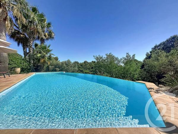 Maison à vendre  6 pièces - 174 m 2   LA CROIX VALMER  - 83