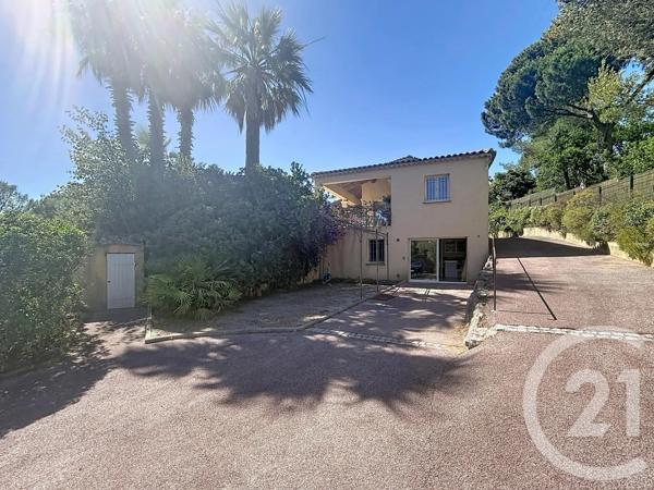 Maison à vendre  6 pièces - 174 m 2   LA CROIX VALMER  - 83