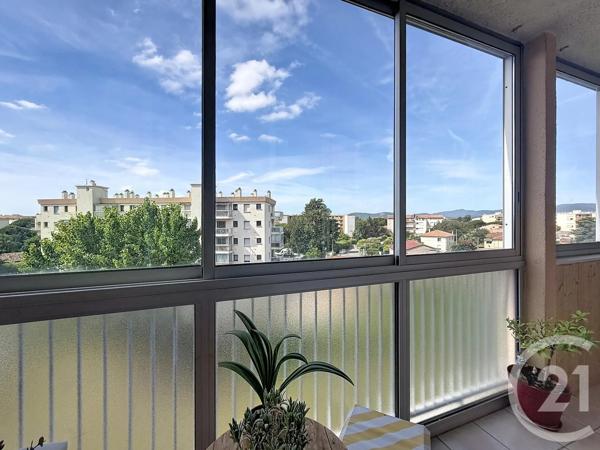 Appartement T4 à vendre  4 pièces - 67,80 m 2   FREJUS  - 83