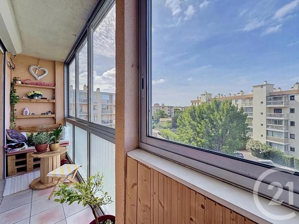 Appartement T4 à vendre  4 pièces - 67,80 m 2   FREJUS  - 83