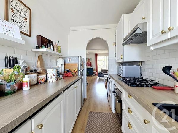 Appartement T4 à vendre  4 pièces - 67,80 m 2   FREJUS  - 83