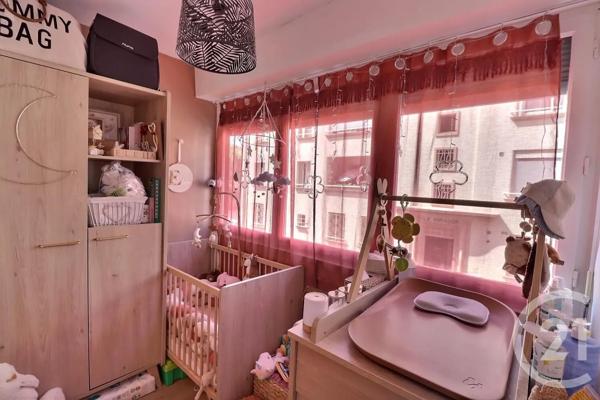 Appartement Studio à vendre  1 pièce - 31 m 2   ST RAPHAEL  - 83