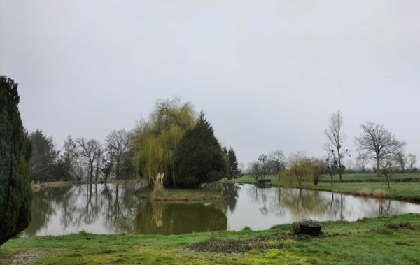 Vente Terrain ref.7259 loisirs avec plan d'eau Saint-cyr-en-pail