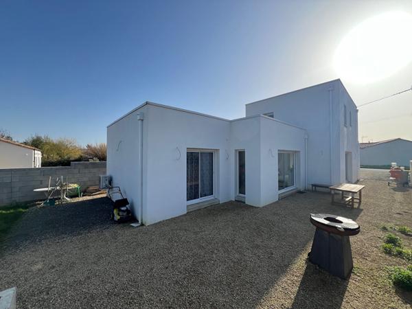 Maison Longeville Sur Mer 4 pièce(s) 131 m2