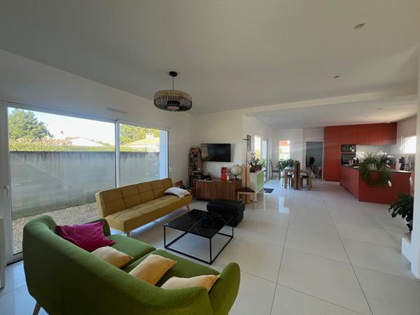 Maison Longeville Sur Mer 4 pièce(s) 131 m2