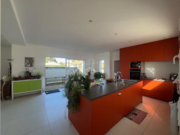 Maison Longeville Sur Mer 4 pièce(s) 131 m2