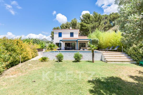 Maison contemporaine avec Piscine