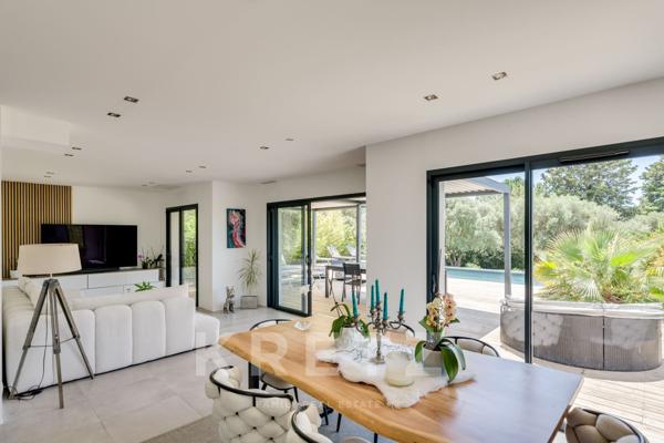 Maison contemporaine avec Piscine