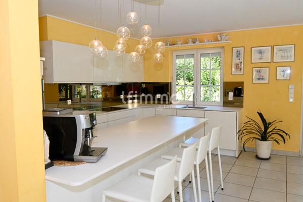 maison dans la forêt