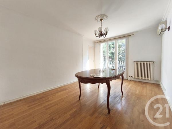 Appartement F4 à vendre  4 pièces - 69 m2 ST FONS - 69