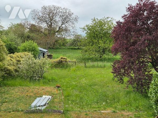 GRAY LA VILLE, pavillon sur sous-sol sur 4565 m² de terrain