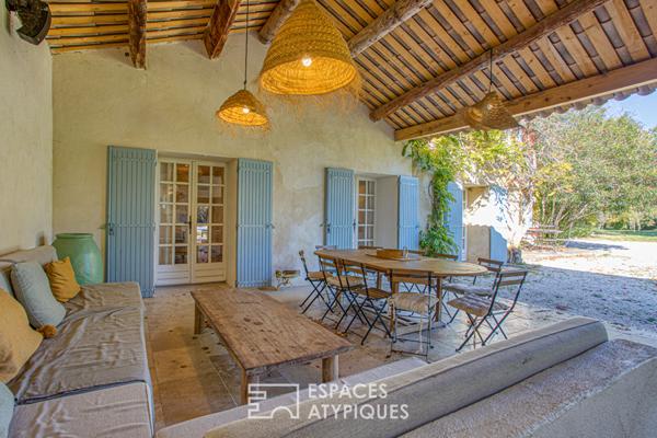 Charme et authenticité pour cette ancienne ferme provençale du XVIIIe siècle