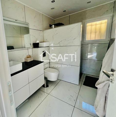 Villa familiale avec dépendance et piscine, cadre privilégié