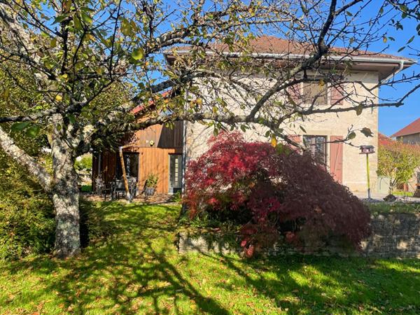 Aumont (39) - Maison - 125m2 - 4 chambres - Jardin arboré