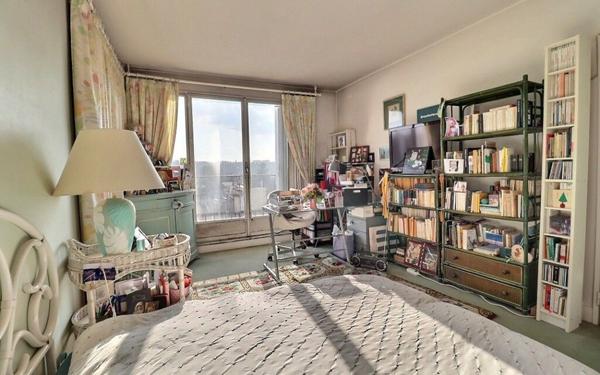 Appartement à vendre    6 pièces • 143,59 m2 Vaucresson