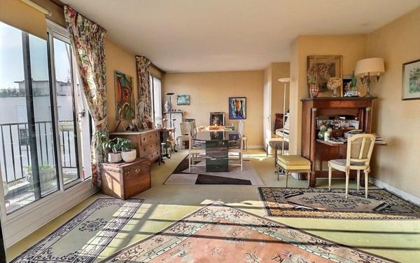 Appartement à vendre    6 pièces • 143,59 m2 Vaucresson