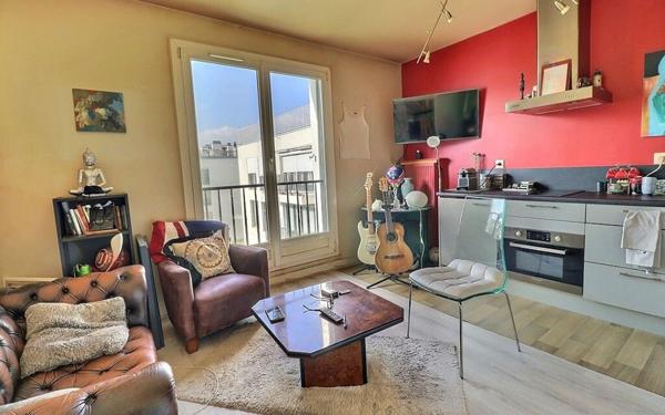 Appartement à vendre    6 pièces • 143,59 m2 Vaucresson