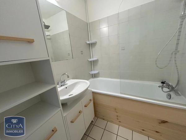 Appartement à louer 2 pièces 51.7m²