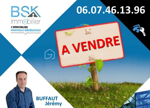 Terrain de 2 566 m²