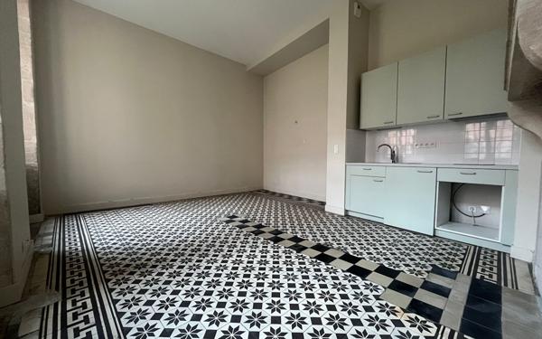 Appartement à louer    1 pièce • 33,06 m2 Mâcon