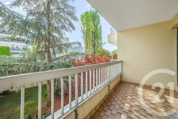 Appartement F3 à vendre  3 pièces - 66,35 m 2   PARIS  - 75019