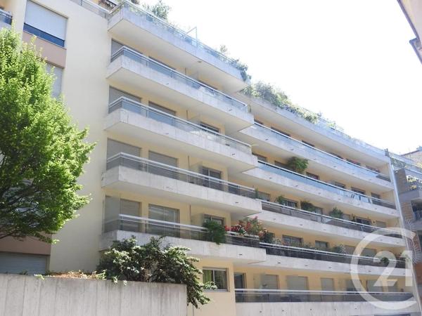 Appartement F3 à vendre  3 pièces - 66,35 m 2   PARIS  - 75019