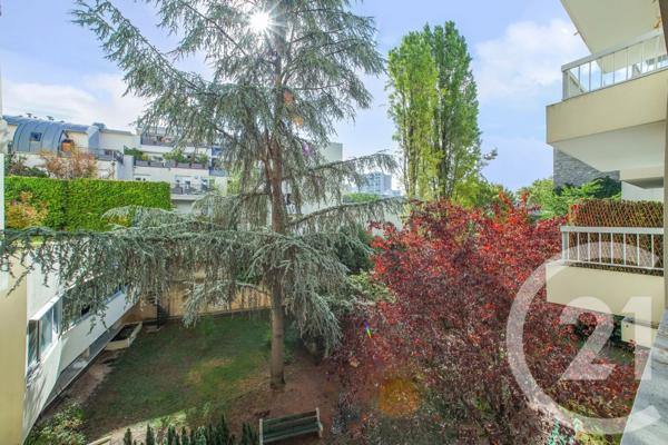 Appartement F3 à vendre  3 pièces - 66,35 m 2   PARIS  - 75019