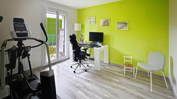 Superbe maison d'environ 215 m2 sur 891m2