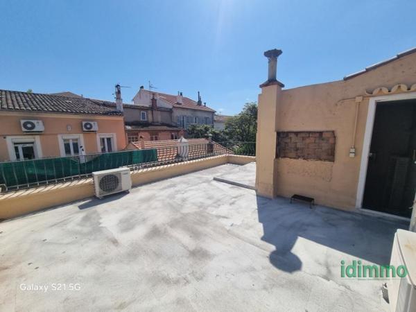 Rare Draguignan belle maison de ville F3/4 107m² terrasse véranda 2 garages caves 267000€ dpe d Draguignan (83300)