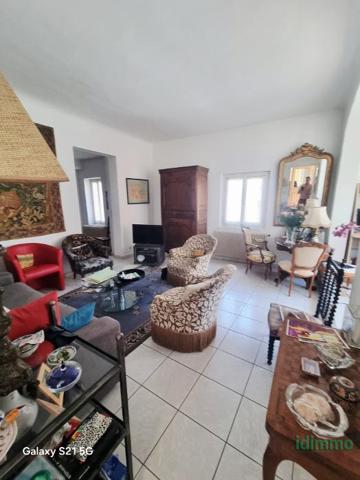 Rare Draguignan belle maison de ville F3/4 107m² terrasse véranda 2 garages caves 267000€ dpe d Draguignan (83300)