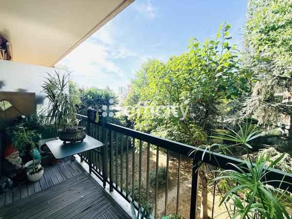 Appartement
         4 pièces
        - 85 m² Exclusivité 450 000 € *