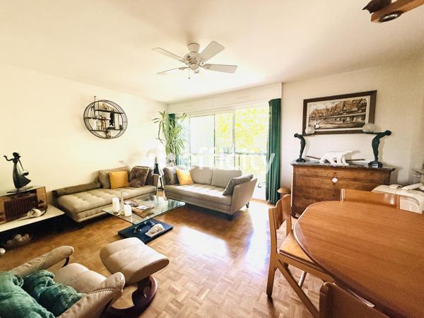 Appartement
         4 pièces
        - 85 m² Exclusivité 450 000 € *