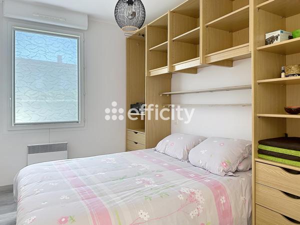 Maison
         3 pièces
        - 60 m² Exclusivité 215 000 € *