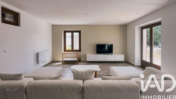 Location maison 5 pièces 162 m² Mondreville