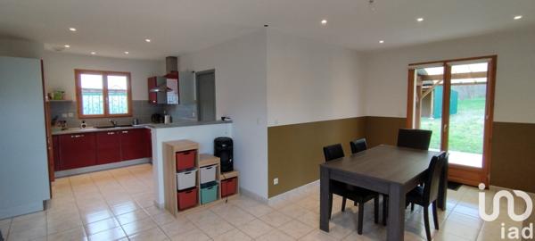 Maison traditionnelle 5 pièces de 101 m² à Chabris (36210)