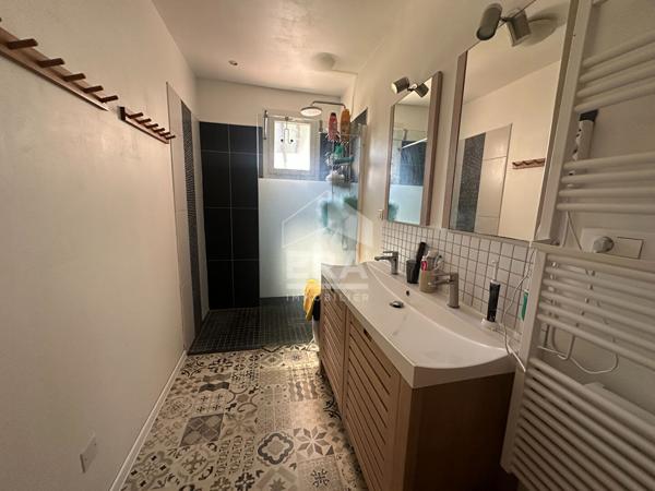 A VENDRE  83470 SAINT  MAXIMIN MAISON PLAIN PIED TYPE 5  DE 133 m² SUR 1341 DE JARDIN STUDIO INDEPENDANT, PISCINE, CARPORT