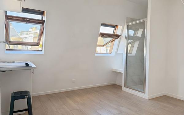 Appartement à vendre    1 pièce • 9,60 m2 Paris 16