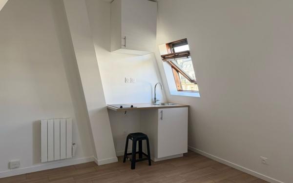 Appartement à vendre    1 pièce • 9,60 m2 Paris 16