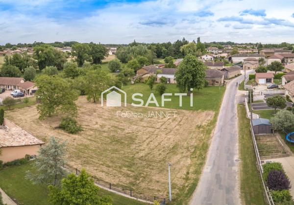 Terrain coeur de village