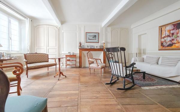 Appartement à vendre    5 pièces • 250 m2 Aurillac