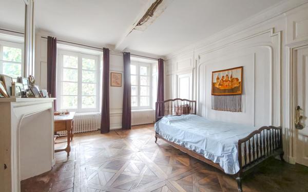 Appartement à vendre    5 pièces • 250 m2 Aurillac