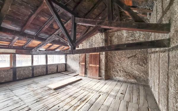 Appartement à vendre    5 pièces • 250 m2 Aurillac